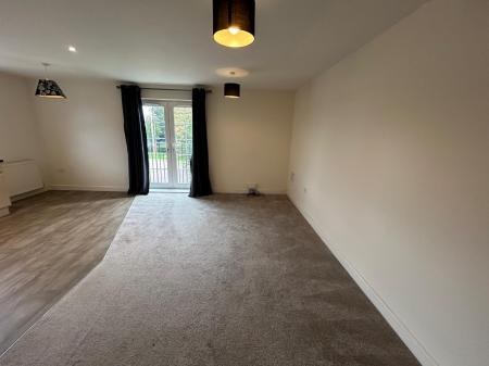 2 bedroom Flat to let in Lambwath Hall Court, Biggin Avenue, Hull, HU7