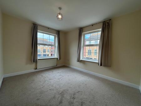 2 bedroom Flat to let in Lambwath Hall Court, Biggin Avenue, Hull, HU7