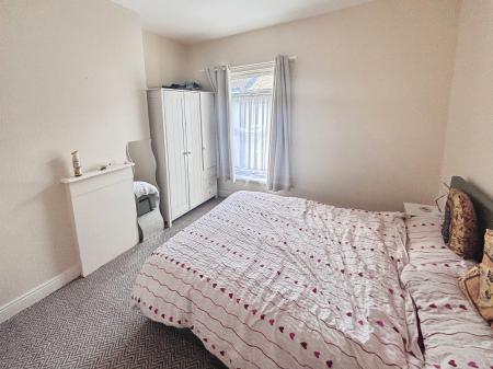 2 bedroom Terraced House for sale in McKinley Avenue, Albemarle Str, Hull, HU3