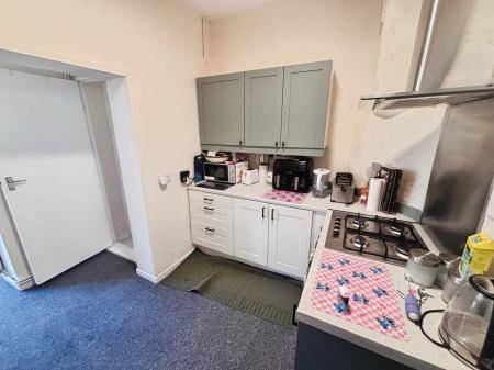 2 bedroom Terraced House for sale in McKinley Avenue, Albemarle Str, Hull, HU3