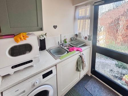 2 bedroom Terraced House for sale in McKinley Avenue, Albemarle Str, Hull, HU3