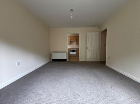 2 bedroom Flat to let in Chandlers Court, Victoria Dock, HU9