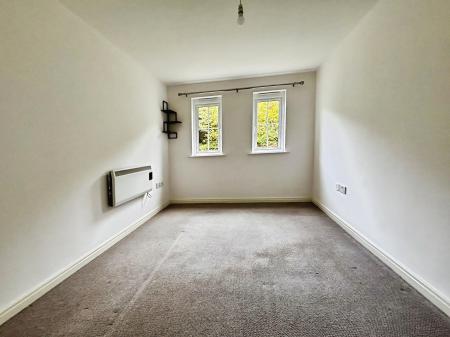 2 bedroom Flat to let in Chandlers Court, Victoria Dock, HU9