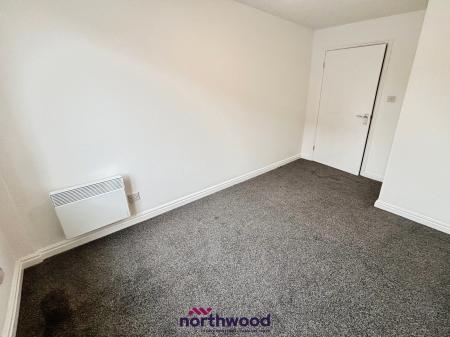 2 bedroom Flat to let in Lock Keepers Court, Victoria Dock, Hull, HU9