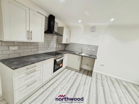 2 bedroom Flat to let in Lock Keepers Court, Victoria Dock, Hull, HU9