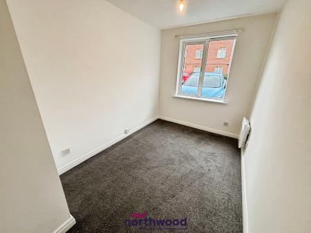 2 bedroom Flat to let in Lock Keepers Court, Victoria Dock, Hull, HU9