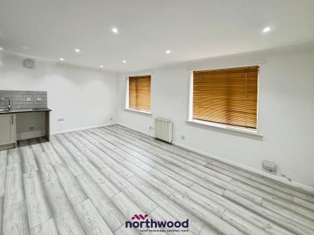 2 bedroom Flat to let in Lock Keepers Court, Victoria Dock, Hull, HU9