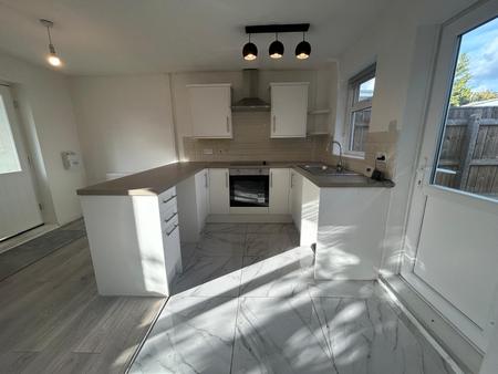 2 bedroom Semi-detached house to let in Wawne Lodge, Pennine Way, Hull, HU7