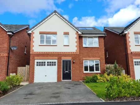 4 bedroom Detached house for sale in Aldcliffe Court, Adlington, PR6