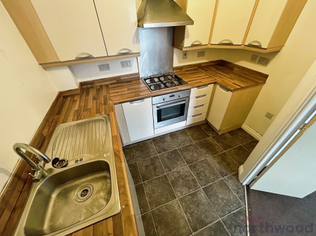 2 bedroom Flat for sale in Lilac Gardens, Bolton, BL3
