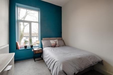 7 bedroom House share to let in Heywood Street, Bury, BL9