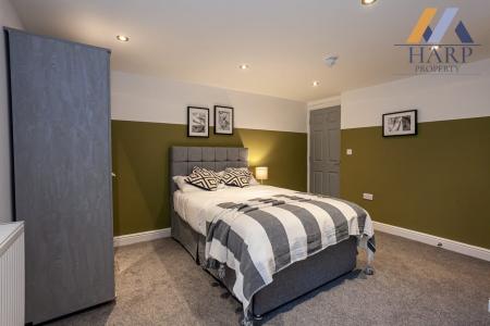 7 bedroom House share to let in Tottington Road, Bury, BL8