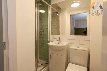 7 bedroom House share to let in Tottington Road, Bury, BL8