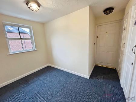 2 bedroom Flat for sale in Royal Court Drive, Bolton, BL1