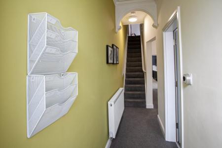 6 bedroom House share to let in Monmouth Avenue, Bury, BL9