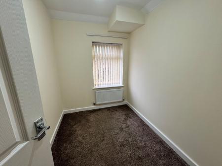 3 bedroom Semi-detached house to let in Edna Road, Leigh, WN7