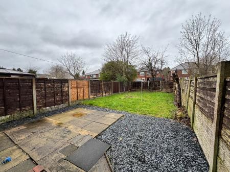 3 bedroom Semi-detached house to let in Edna Road, Leigh, WN7