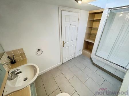 2 bedroom Flat for sale in School Street, Bromley Cross, Bolton, BL7