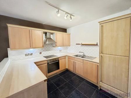 2 bedroom Flat for sale in School Street, Bromley Cross, Bolton, BL7