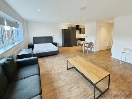 1 bedroom Studio flat for sale in Nelson Street, Bolton, BL3