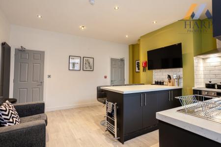 7 bedroom House of Multiple Occupation to let in Tottington Road, Bury, BL8