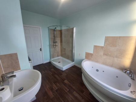 2 bedroom Terraced House to let in Bolton Road, Bury, BL8