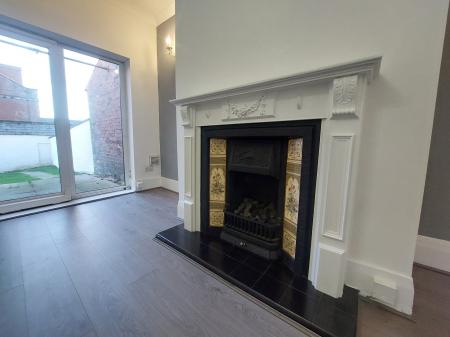 2 bedroom Terraced House to let in Bolton Road, Bury, BL8