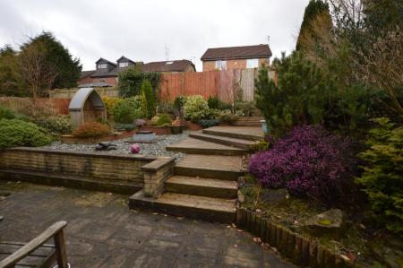 4 bedroom Detached house to let in Regents View, Blackburn, BB1