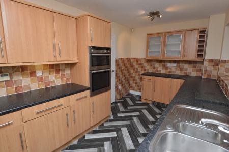 4 bedroom Detached house to let in Regents View, Blackburn, BB1
