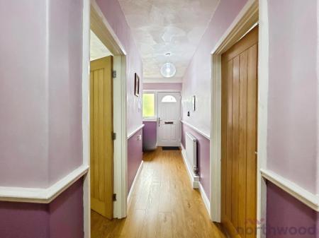 2 bedroom Flat for sale in Ennerdale Avenue, Bolton, BL2