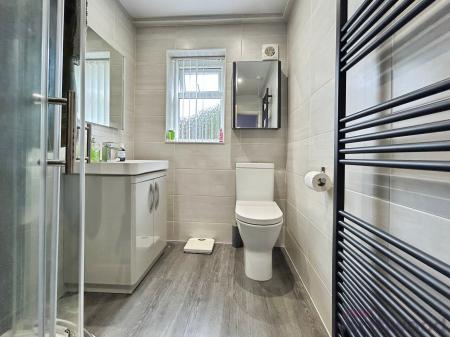 2 bedroom Flat for sale in Ennerdale Avenue, Bolton, BL2