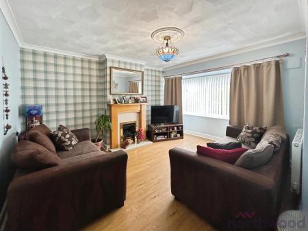 2 bedroom Flat for sale in Ennerdale Avenue, Bolton, BL2
