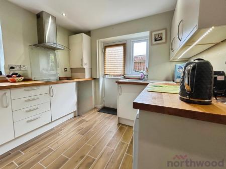 2 bedroom Flat for sale in Ennerdale Avenue, Bolton, BL2