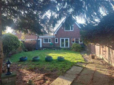 3 bedroom Detached house to let in Standfield Drive, Worsley, M28