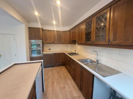 3 bedroom Detached house to let in Standfield Drive, Worsley, M28