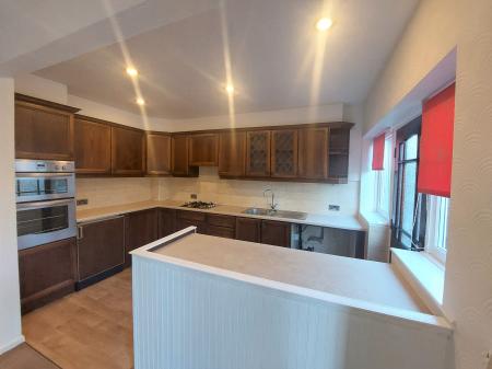 3 bedroom Detached house to let in Standfield Drive, Worsley, M28