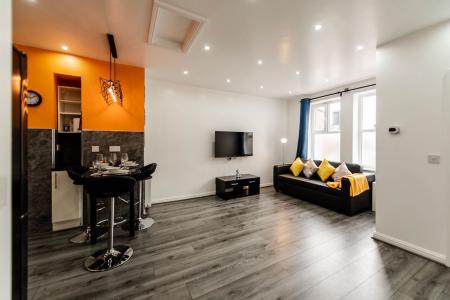 5 bedroom House share to let in Liverpool Road, Eccles, M30
