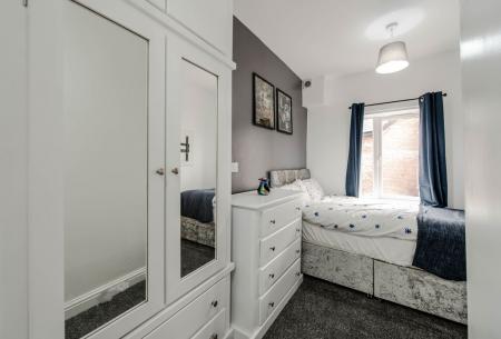 5 bedroom House share to let in Liverpool Road, Eccles, M30