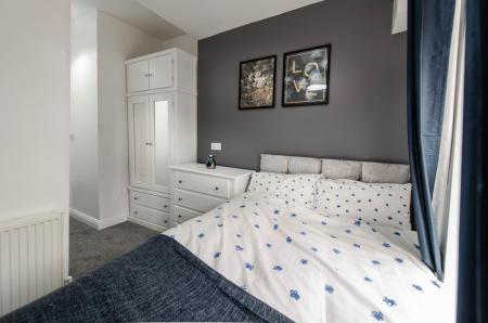 5 bedroom House share to let in Liverpool Road, Eccles, M30