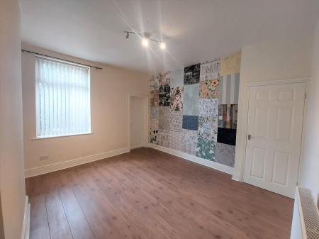 2 bedroom Terraced House to let in St Georges Road, Bolton, BL1