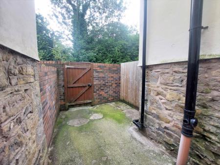 2 bedroom Terraced House to let in St Georges Road, Bolton, BL1