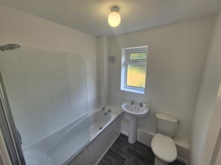 2 bedroom Semi-detached house to let in Meadow Walk, Bolton, BL4