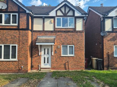 2 bedroom Semi-detached house to let in Meadow Walk, Bolton, BL4