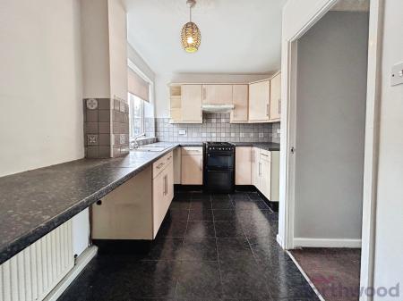 2 bedroom Semi-detached house for sale in Avon Close, Worsley, M28