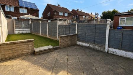 2 bedroom Semi-detached house for sale in Avon Close, Worsley, M28
