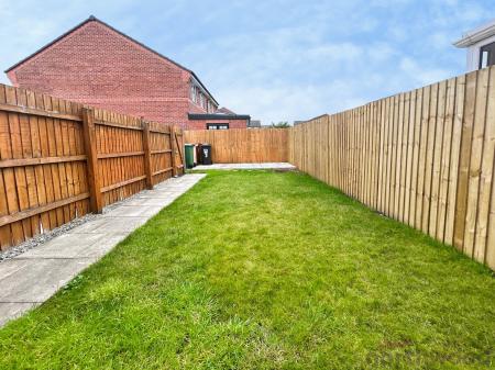 3 bedroom Mews house to let in Textile Way, Bolton, BL1
