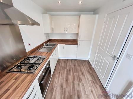 3 bedroom Mews house to let in Textile Way, Bolton, BL1