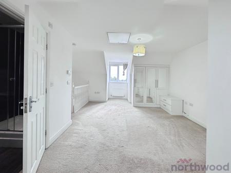 4 bedroom Detached house to let in Salisbury Avenue, Bolton, BL1