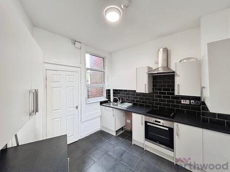 2 bedroom Terraced House for sale in Tottington Road, Bury, Bury, BL8