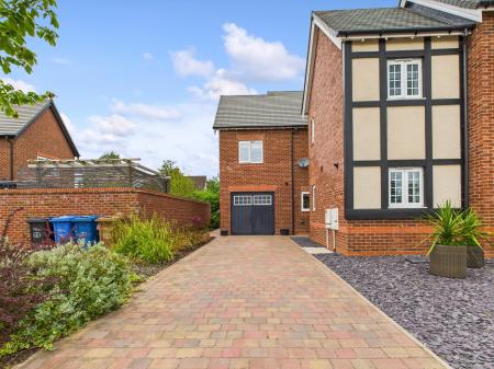 4 bedroom Detached house for sale in All Saints Lane, Kings Bromley, DE13 7LD